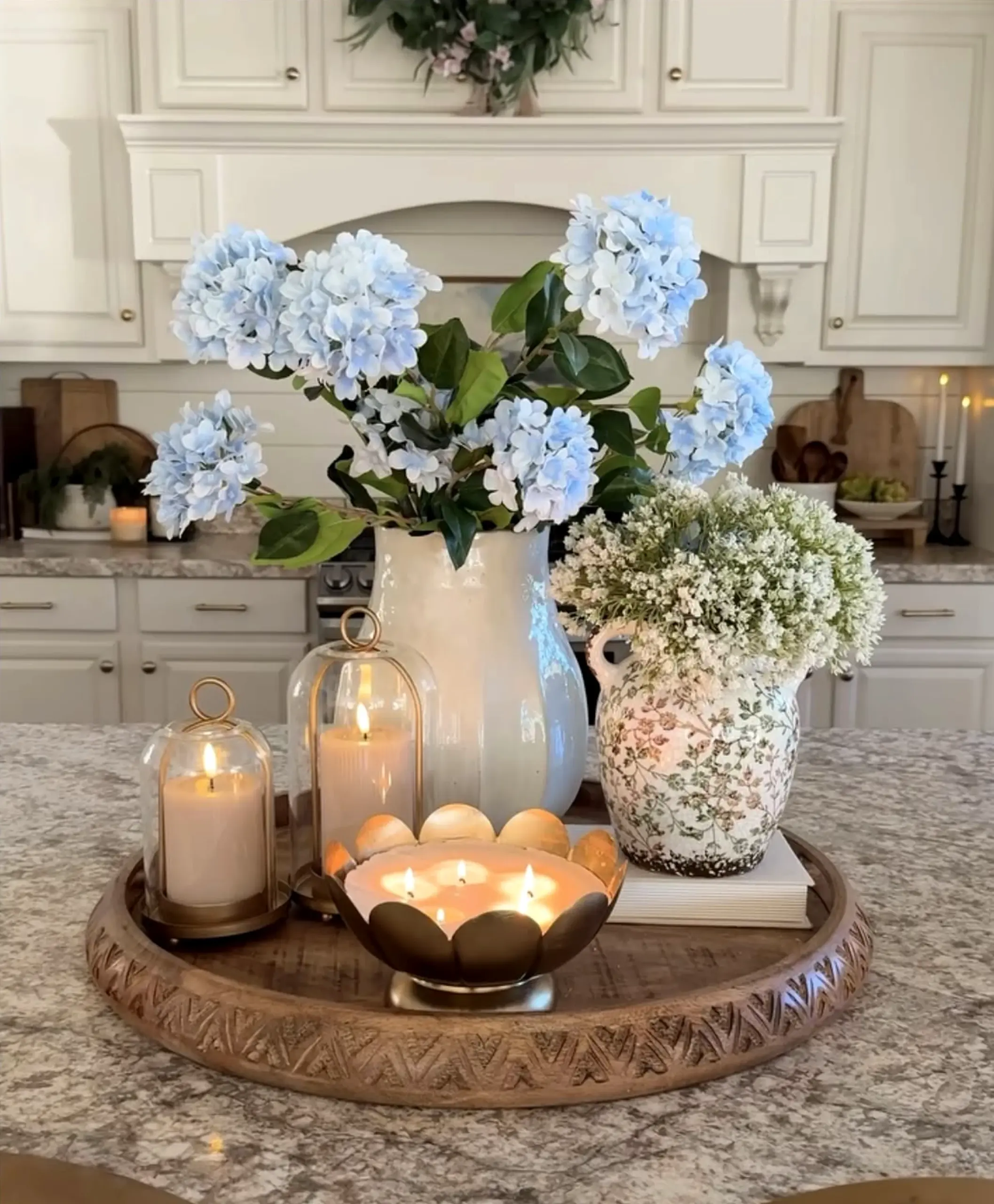 Fresh entry console adds a clear layer of light, helping the sitting area feel personal and relaxed.