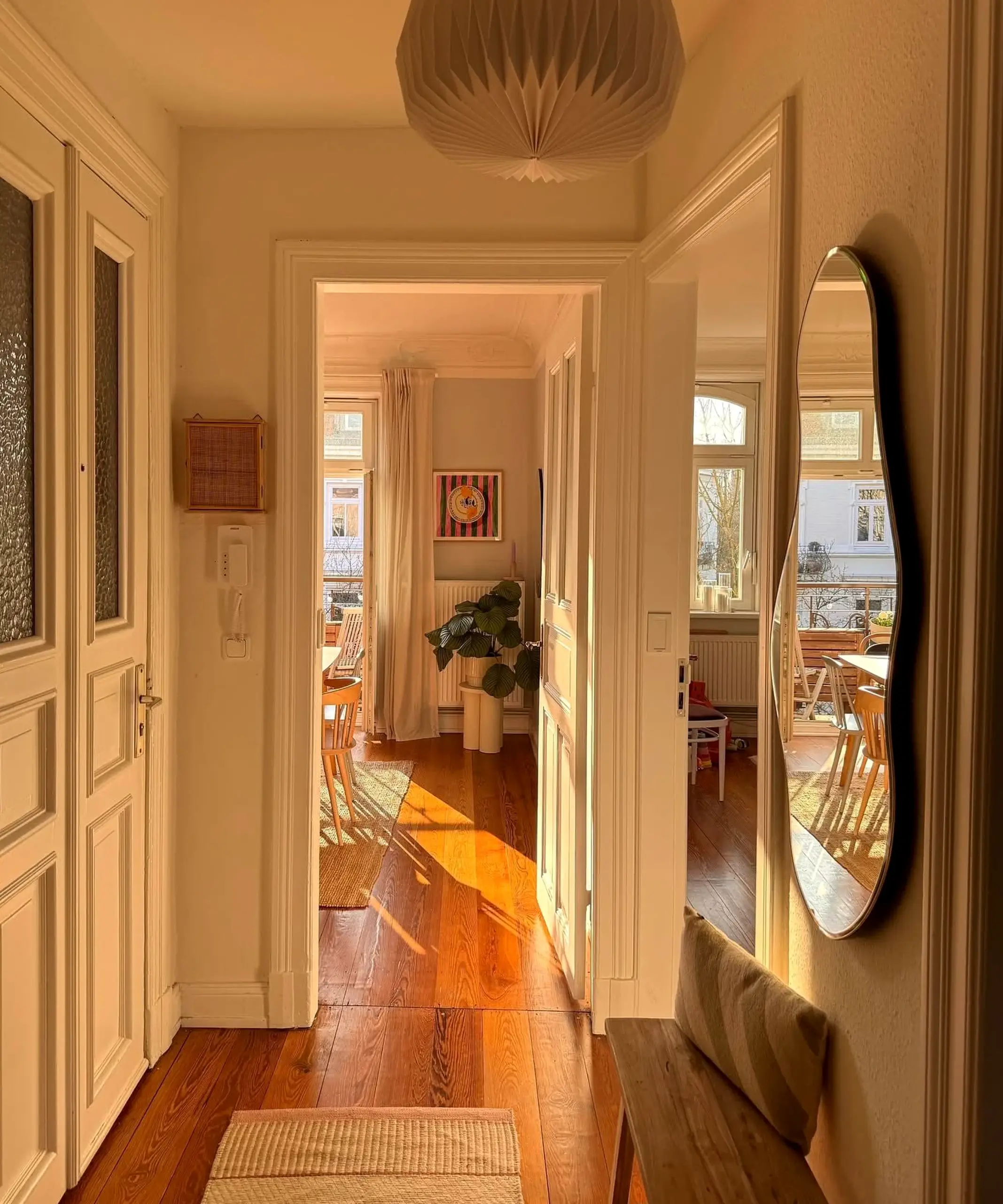 Inviting courtyard view adds clarity across the outdoor space, giving the decor a finish that feels easy to enjoy.