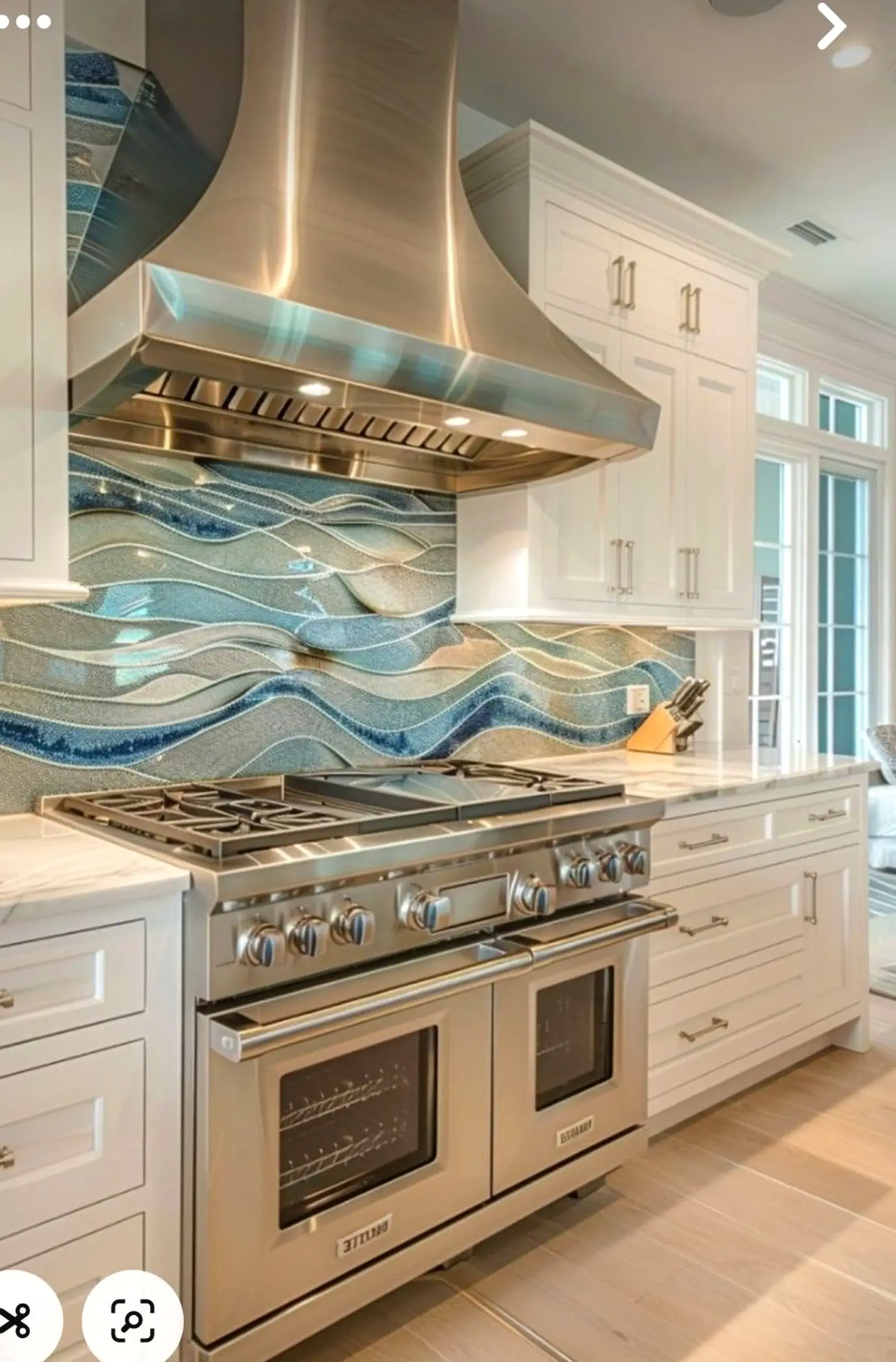 Natural kitchen nook brings a useful note of contrast, making the table feel clear and inviting.