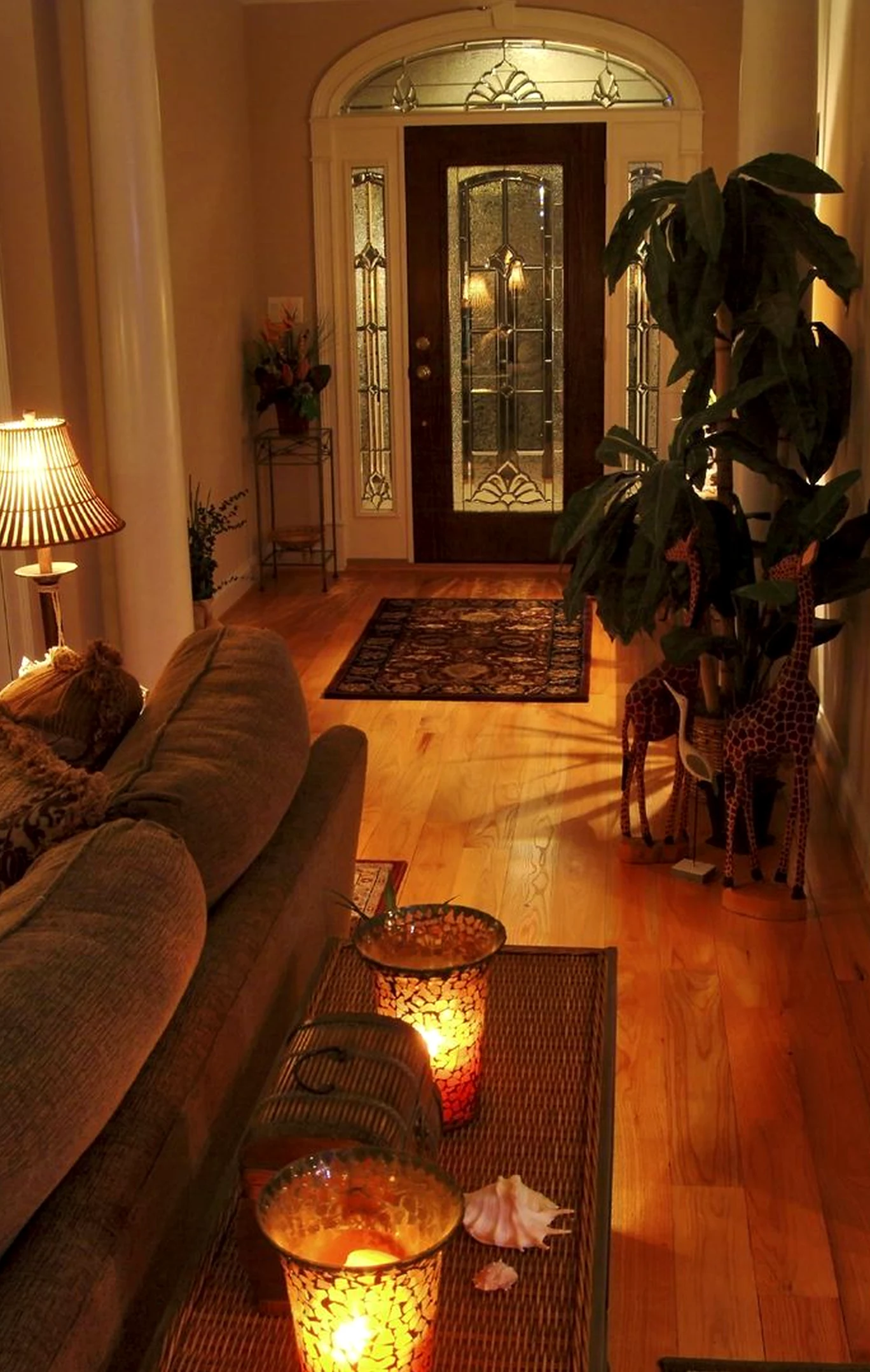Tactile porch bench adds a clear layer of balance, helping the sitting area feel personal and relaxed.